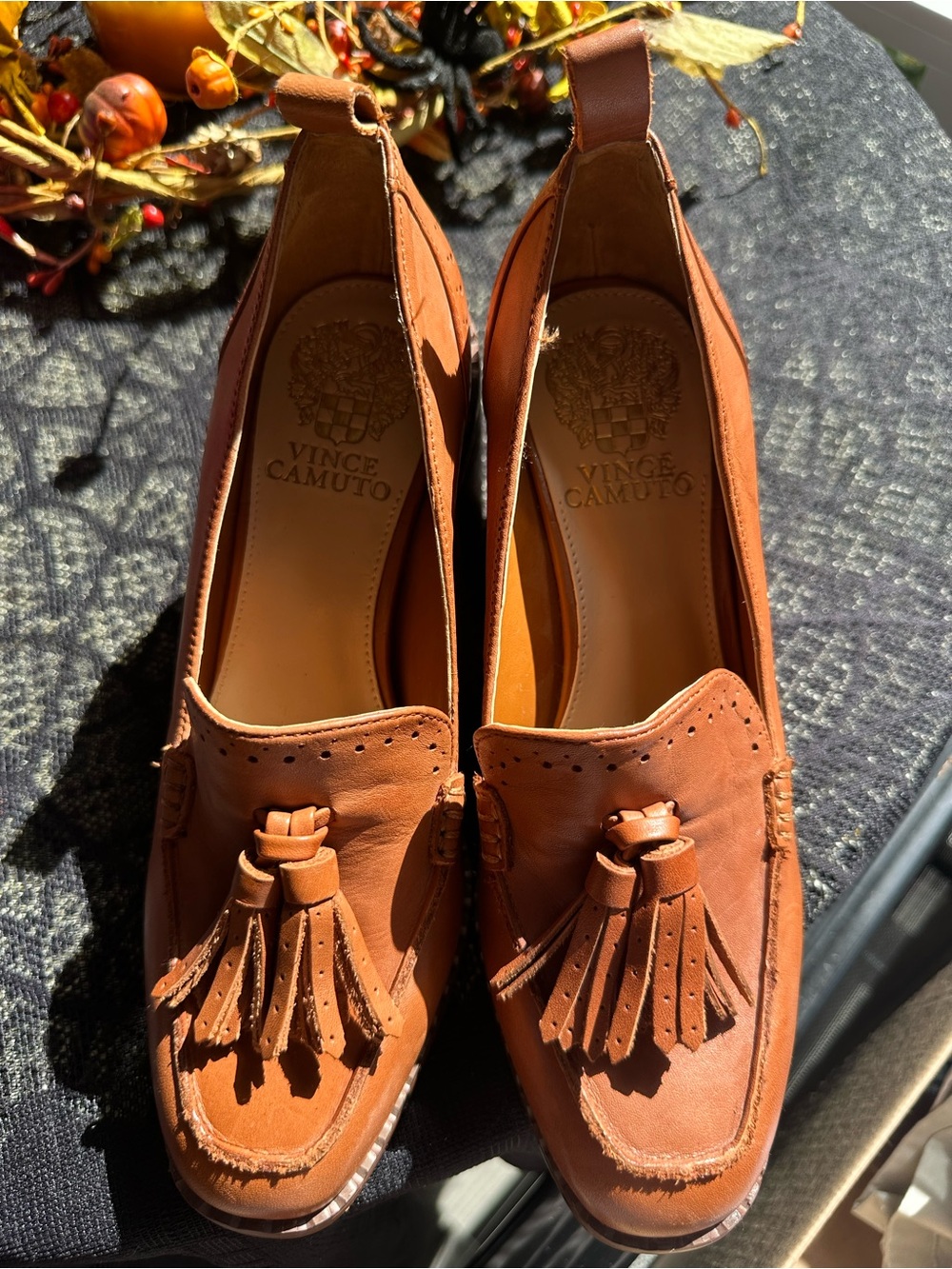 Vince Camuto Tan Leather Tassel Block Heel Loafers NWOT - Picture 8 of 11